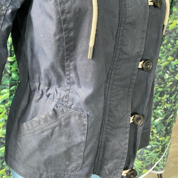 Abercrombie & Fitch Navy Blue Rain Jacket Size Medium - Picture 13 of 13